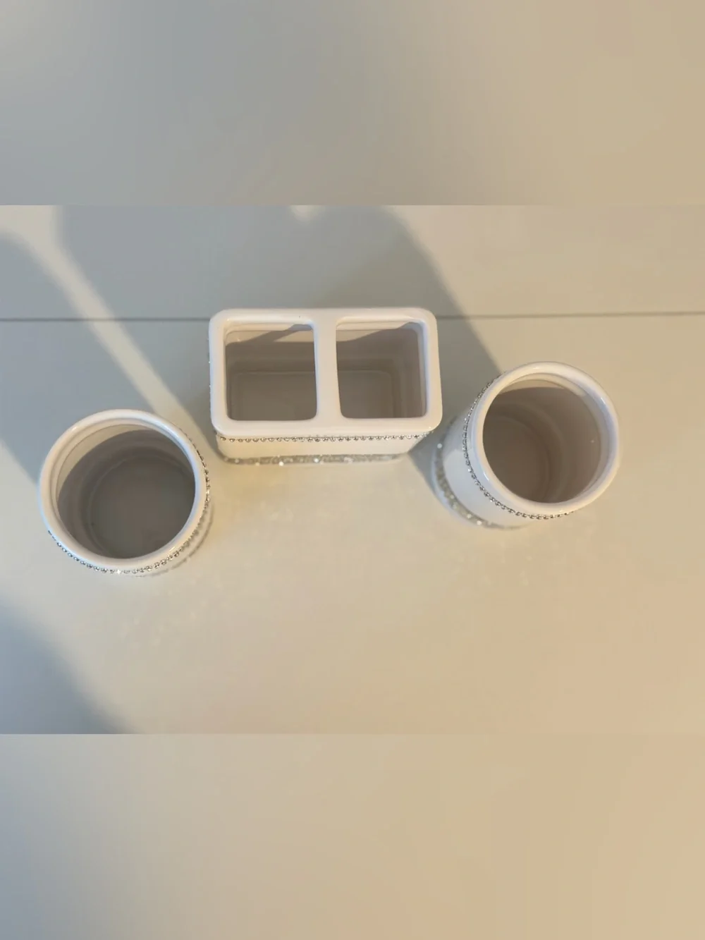 White/Silver Ceramic Rhinestone Glossy Freestanding 3pc Bathroom Accessory Set